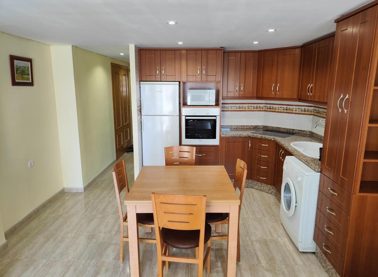 Sea View Apartment Кульєра Екстер'єр фото